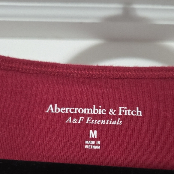 Abercrombie & Fitch Red Button Down Shirt - Picture 2 of 4